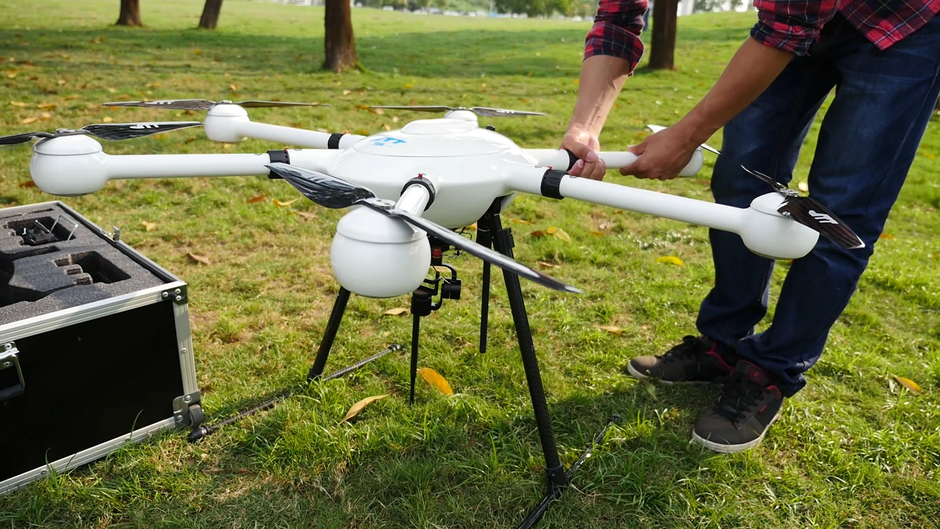 JTT-T60c  無人機中文教學視頻 JTT-T60c  無人機中文教學視頻
