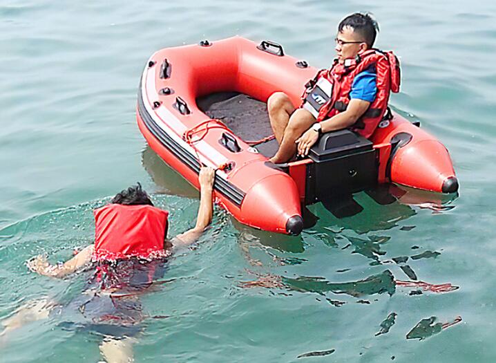 水上救援艇的作用  水上救援艇抗洪救災(zāi)中的堅(jiān)強(qiáng)戰(zhàn)友!